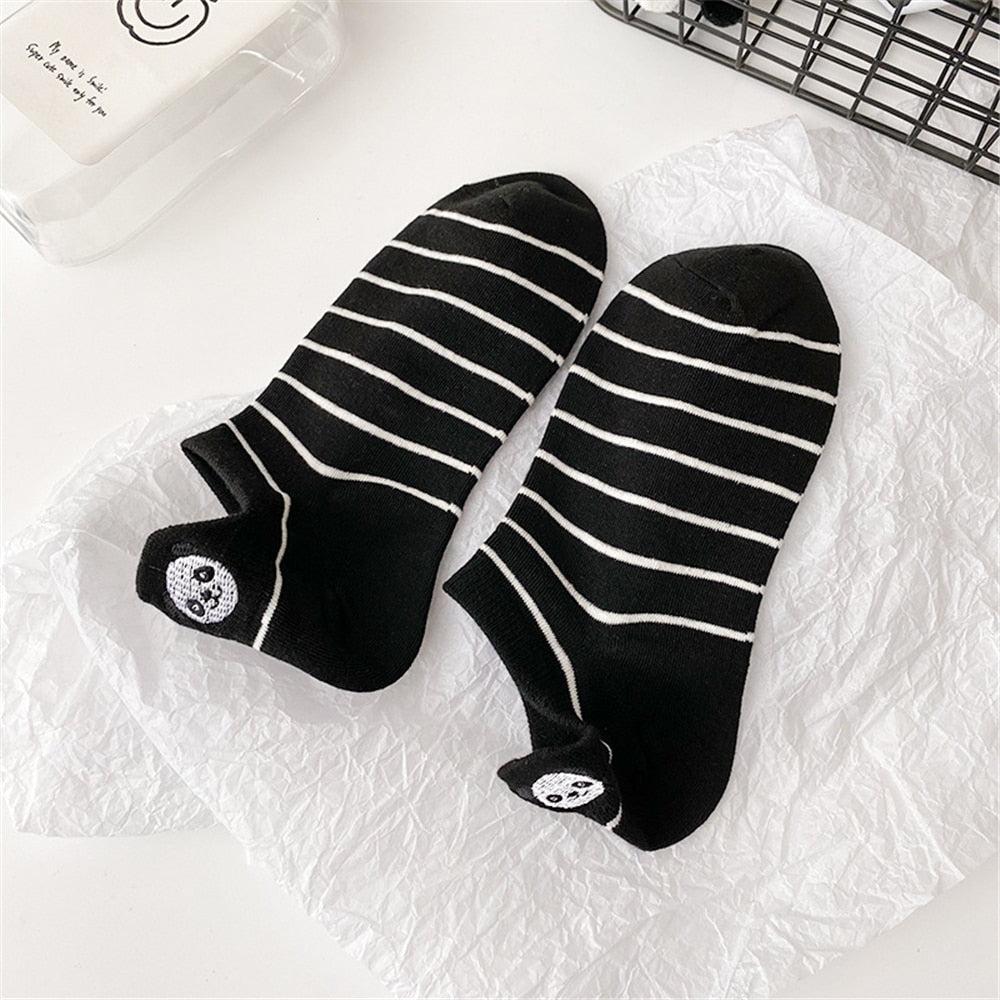 Funny Cute Embroidery Panda Socks Women Harajuku Divertidos Kawaii White Black Calcetines Mujer Ankle Sokken Chaussette Femme